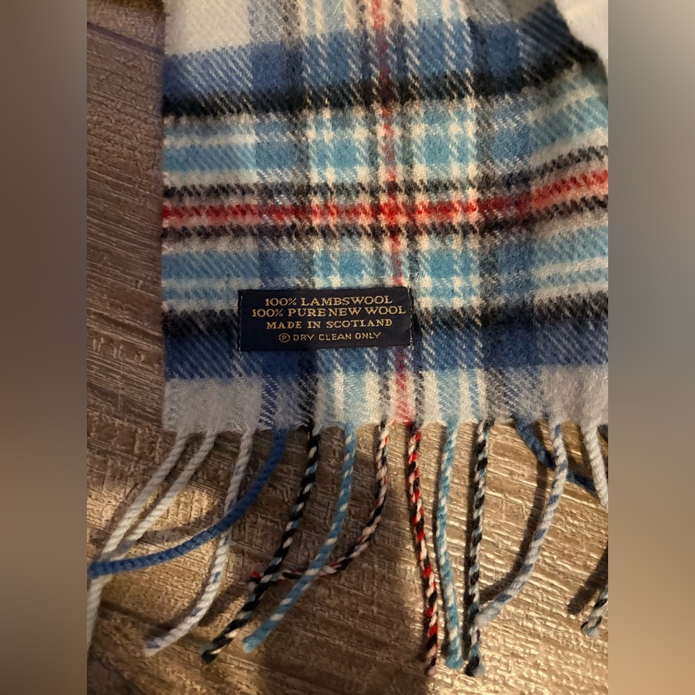 Lochcarron of Scotland Diana Princess of Wales Memorial Tartan Scarf - Picture 5 of 7